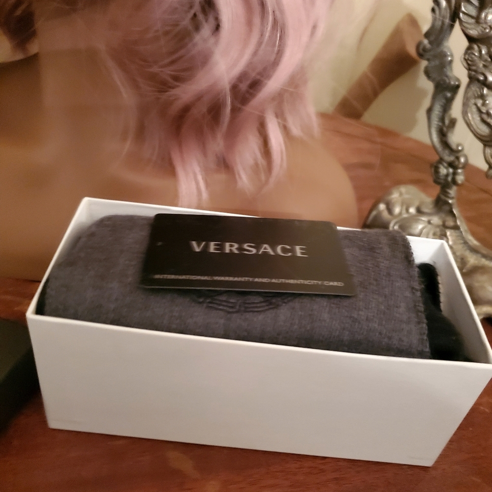 Versace Black and Gray Scarf - Picture 7 of 10